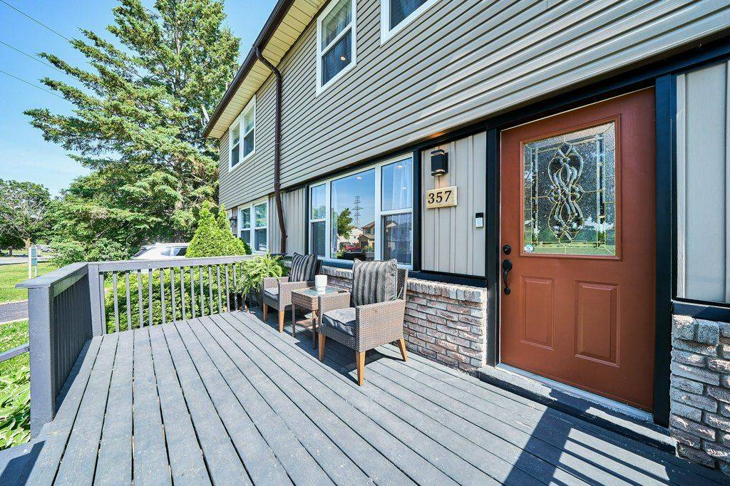 Oshawa, ON L1K 1M9,357 Pompano CT