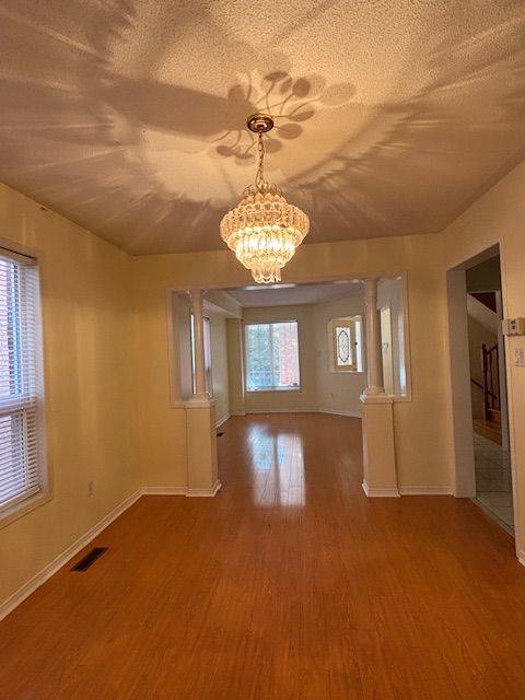 Mississauga, ON L5N 7T9,3861 Ridgepoint WAY