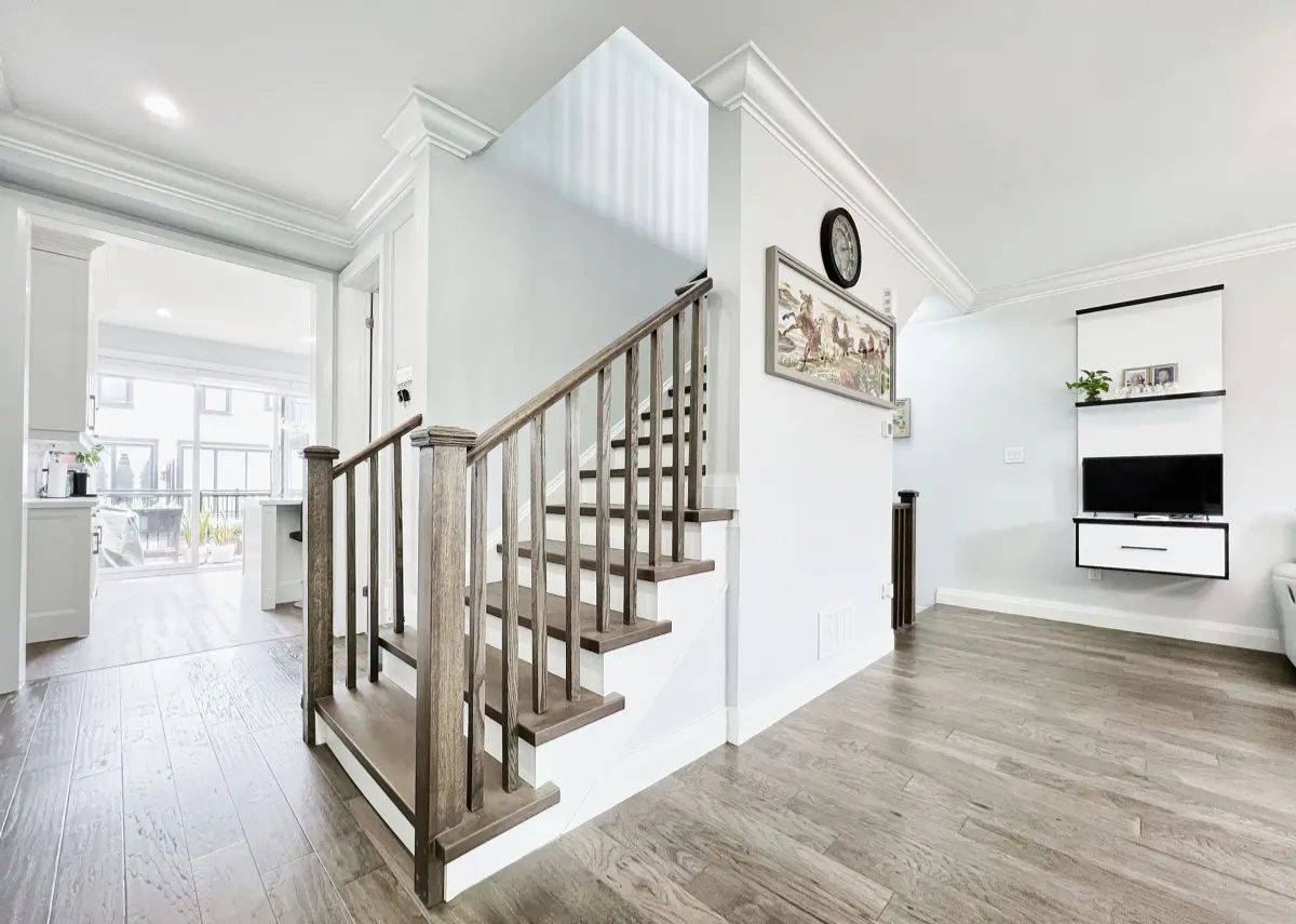 Milton, ON L9E 1S9,975 Whitlock AVE #20