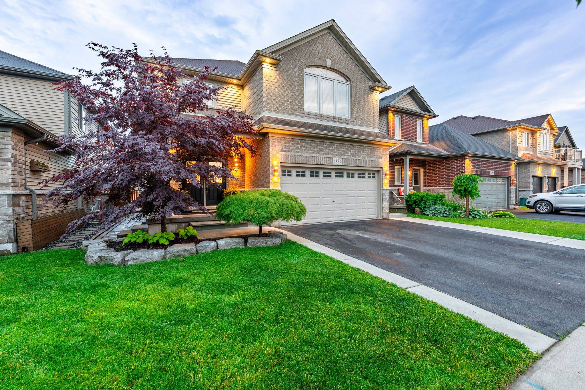 Lincoln, ON L3J 1M3,4884 Allan CT