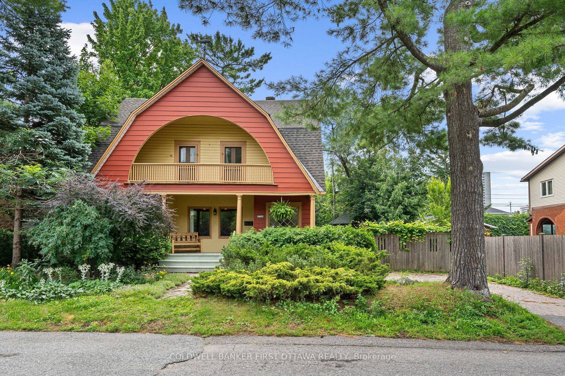 Britannia - Lincoln Heights And Area, ON K2B 6Y5,2704 DON ST