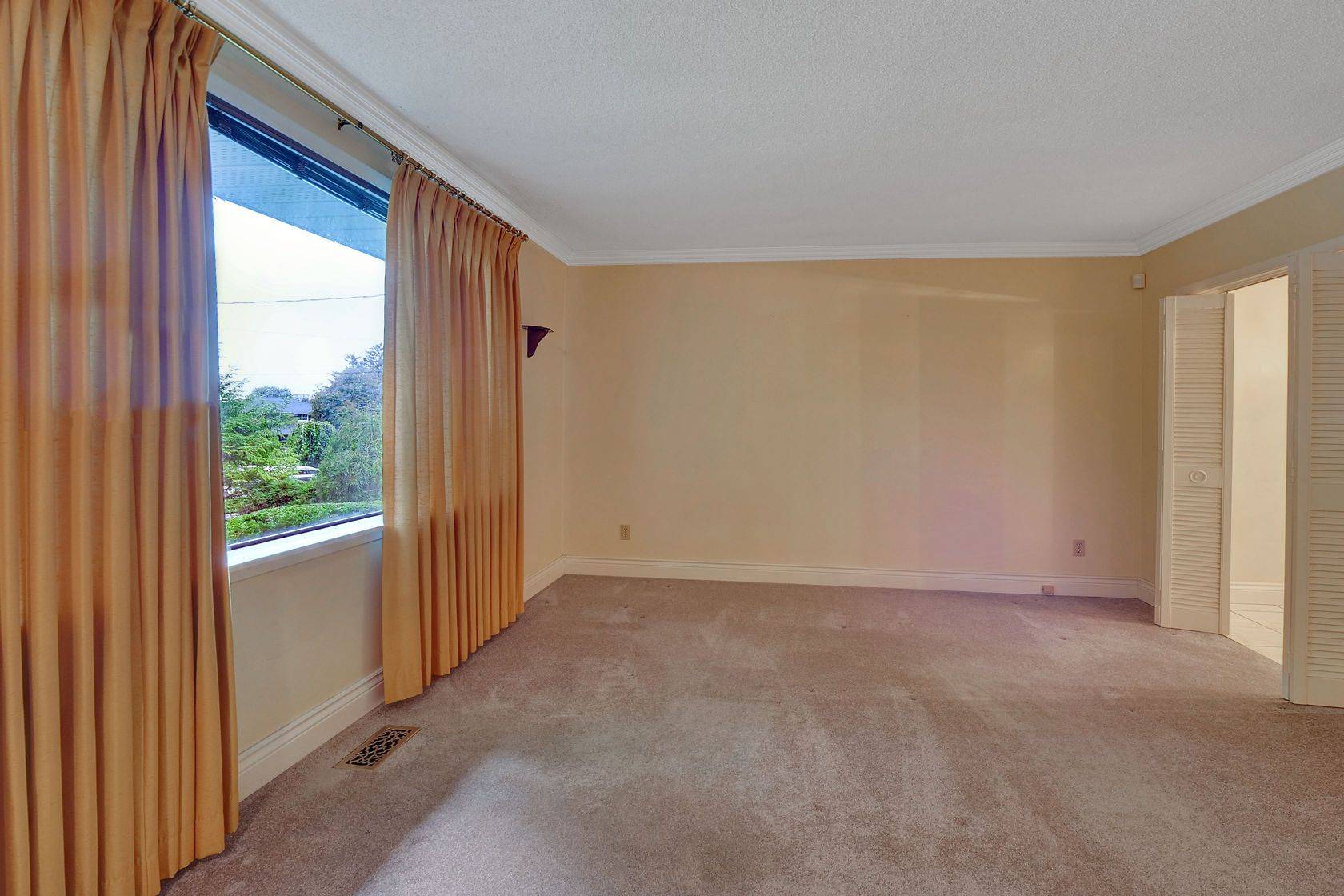 London South, ON N6J 2V7,568 Gordon AVE