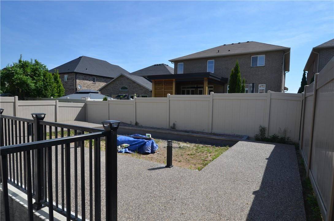 Hamilton, ON L9K 0C2,187 CHAMBERS DR #B