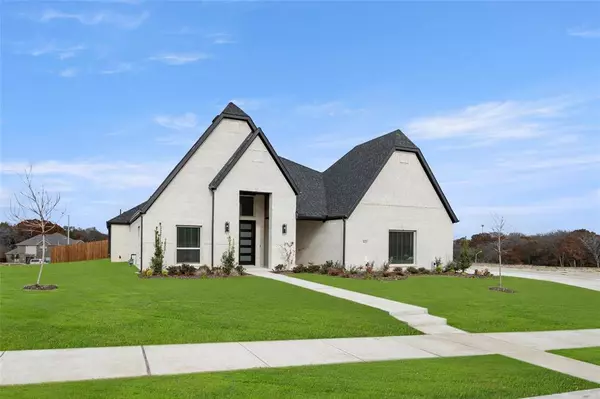 Desoto, TX 75115,1123 E Hidden Lakes Drive