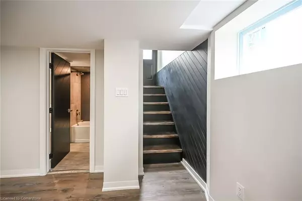 Hamilton, ON L8H 3C3,43 Mahony AVE #2