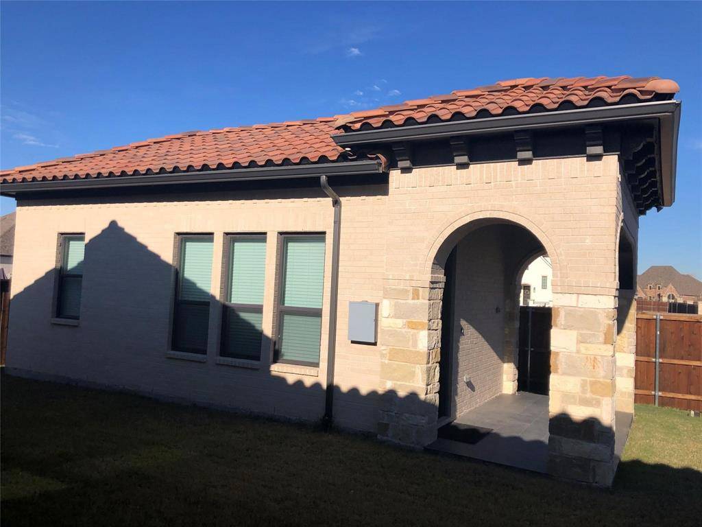 Arlington, TX 76005,1305 Black Walnut Lane