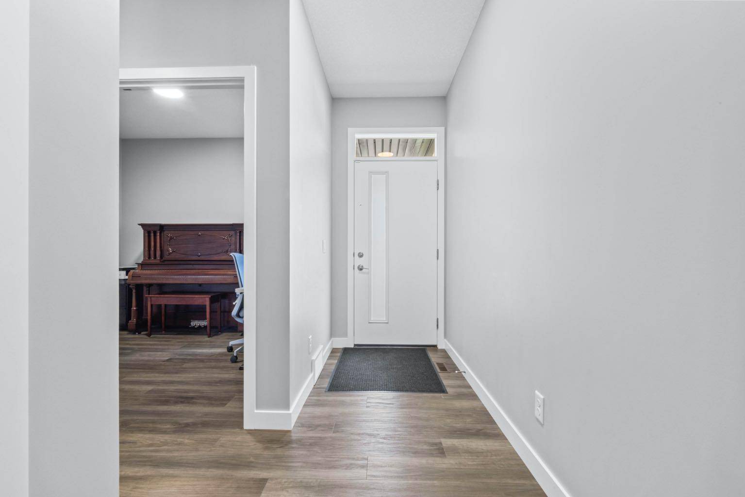 Calgary, AB T2X 4L1,23 Wolf Hollow MNR SE