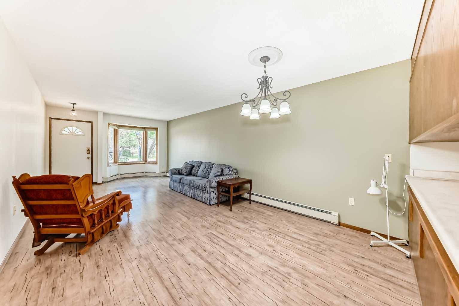 Red Deer, AB T4N 6T8,4240 46A Avenue Crescent #15