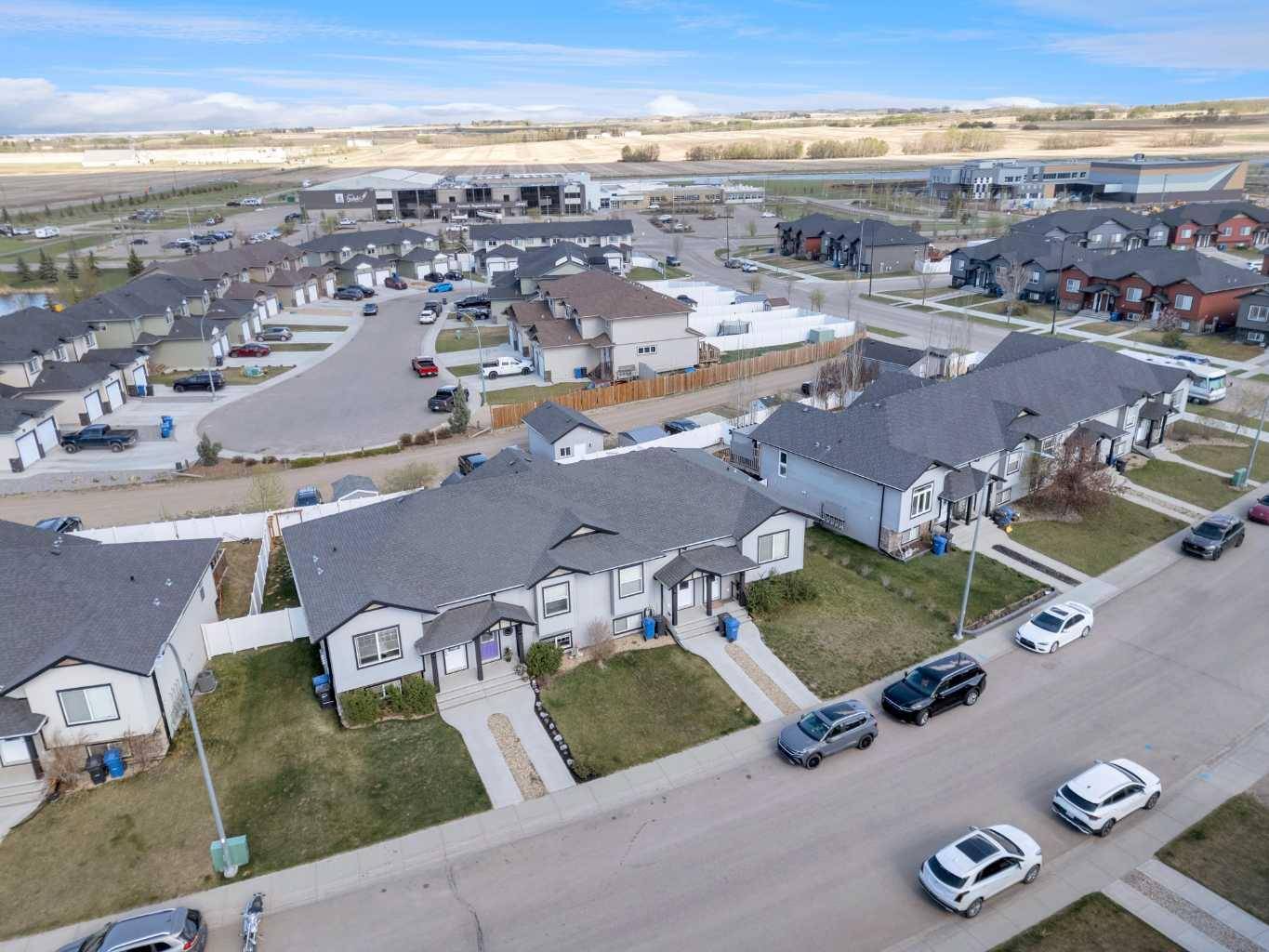 Penhold, AB T0M 1R0,130 Henderson CRES