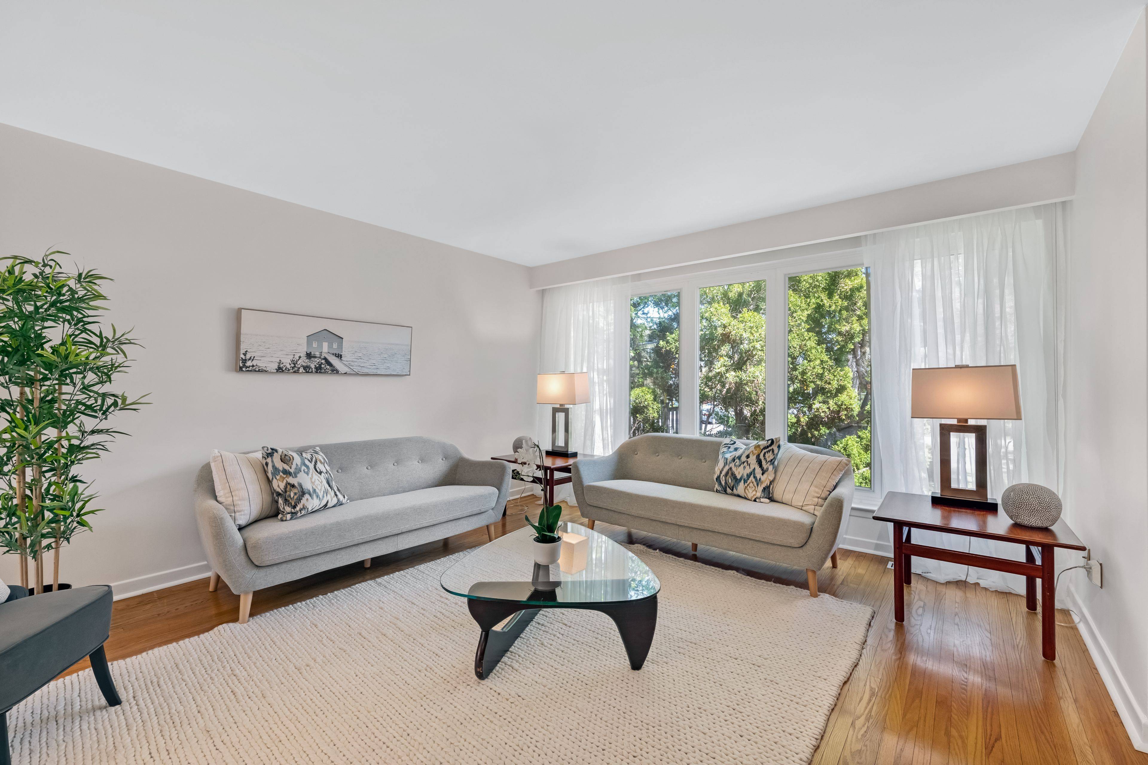 Toronto C15, ON M2K 2C5,86 Heathview AVE