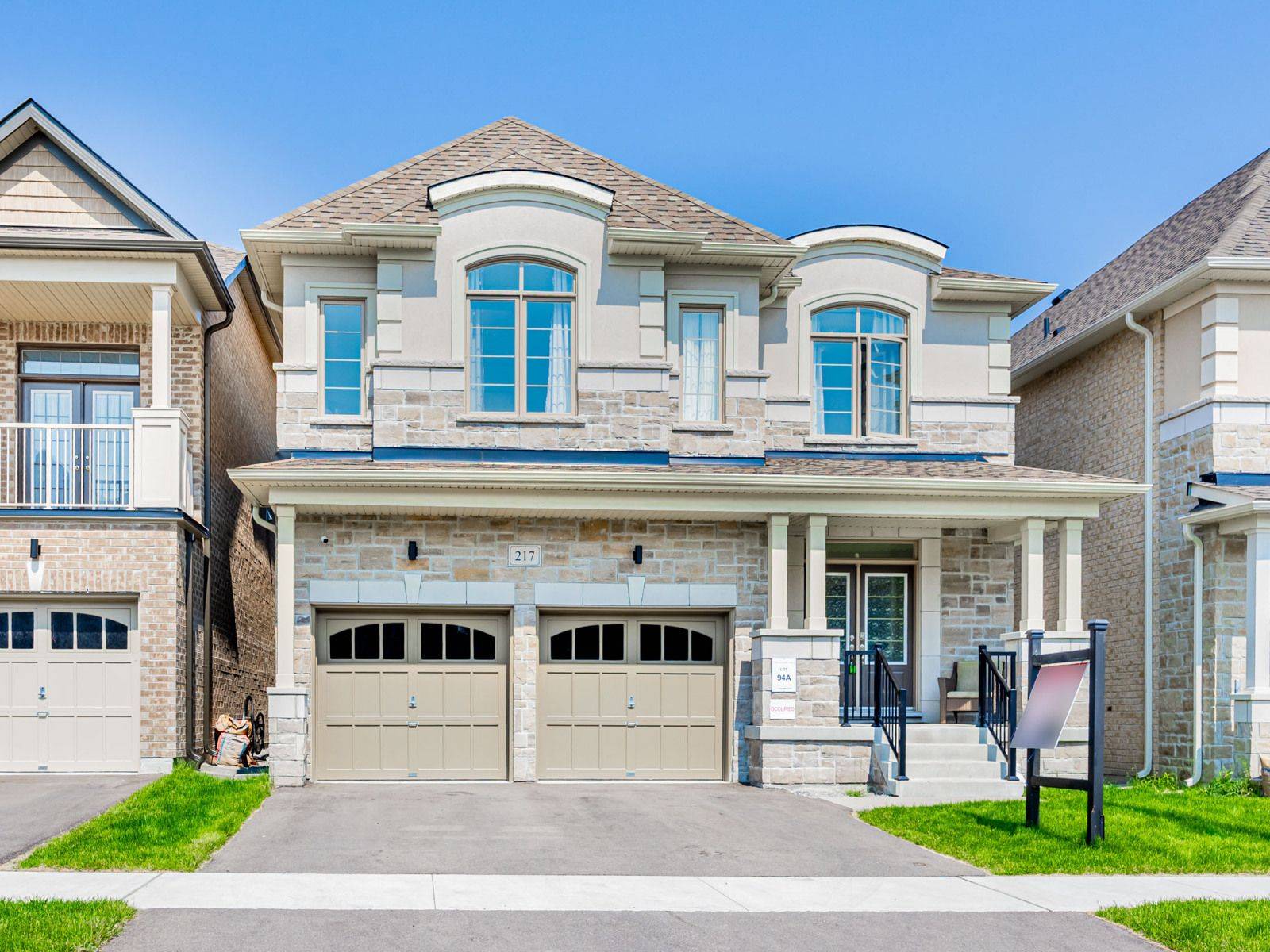 Oshawa, ON L1K 3G3,217 Doug Finney ST