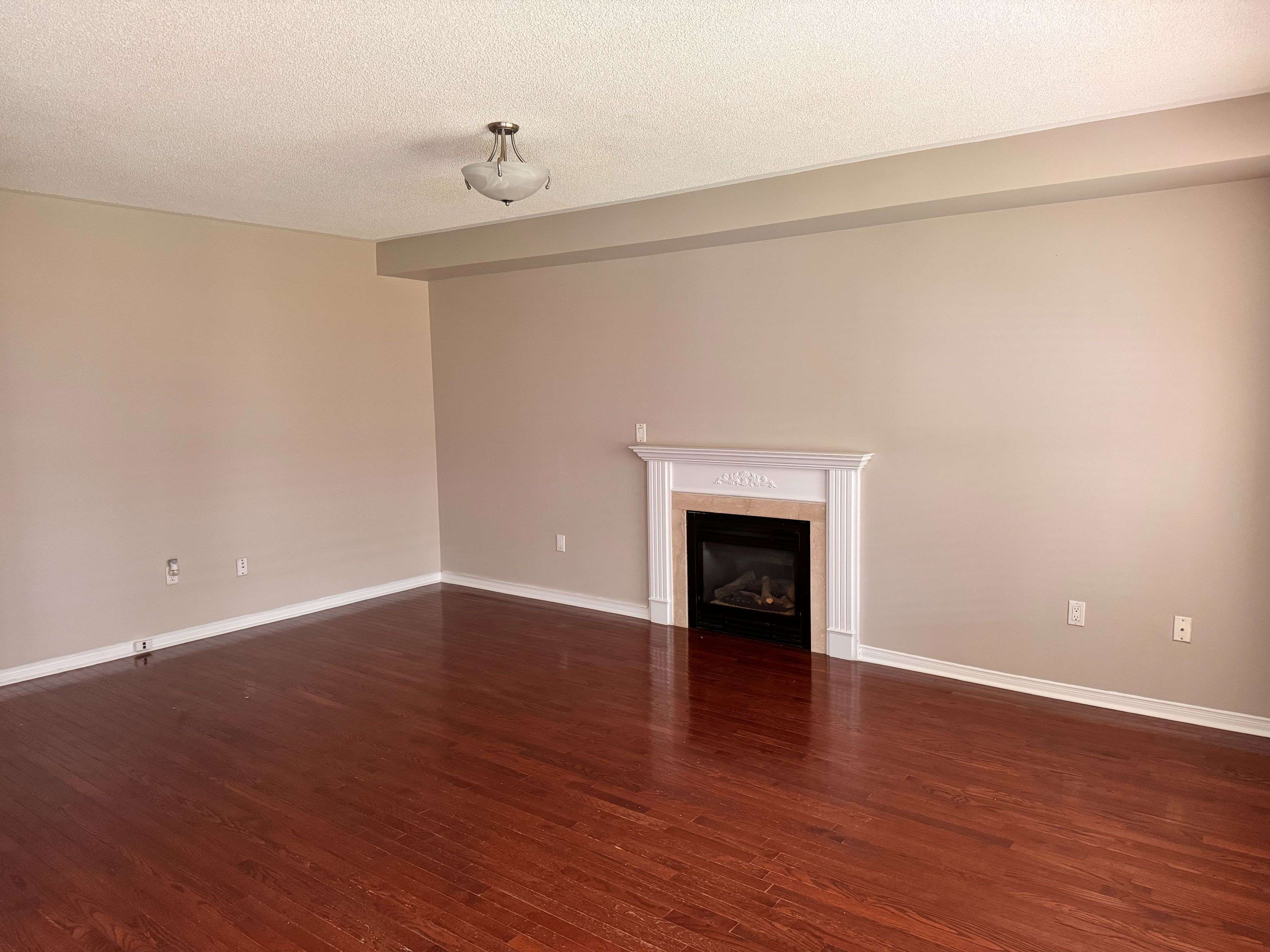 Brampton, ON L7A 2E4,6 Nina PL