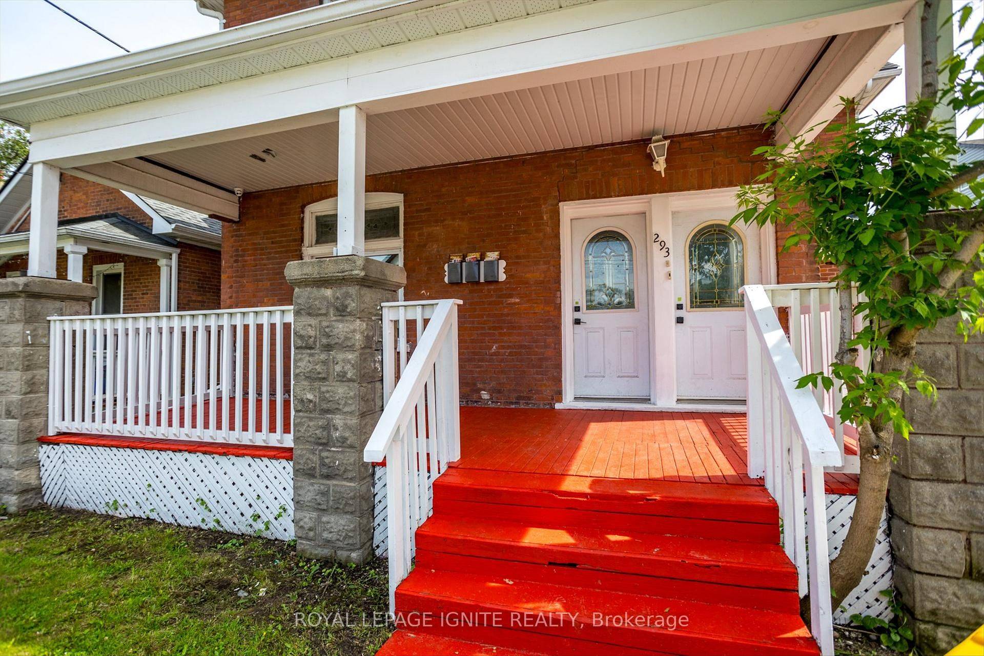 Peterborough Central, ON K9J 2M6,293 Dalhousie ST