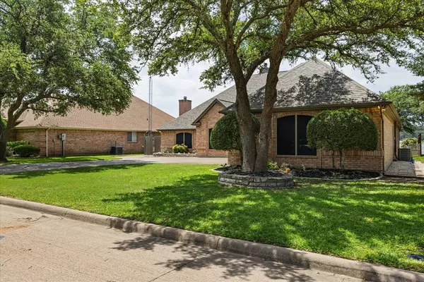 Granbury, TX 76048,2318 River Road