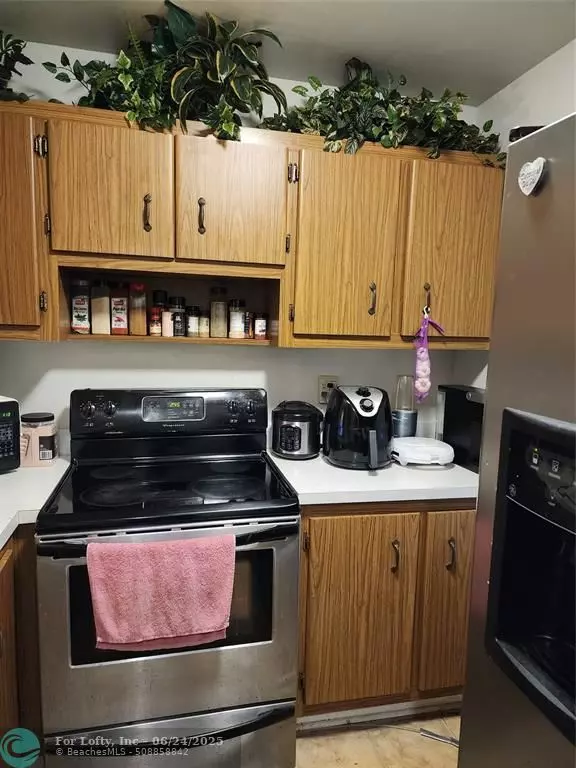 Deerfield Beach, FL 33441,530 SE 2nd Ave ##F22