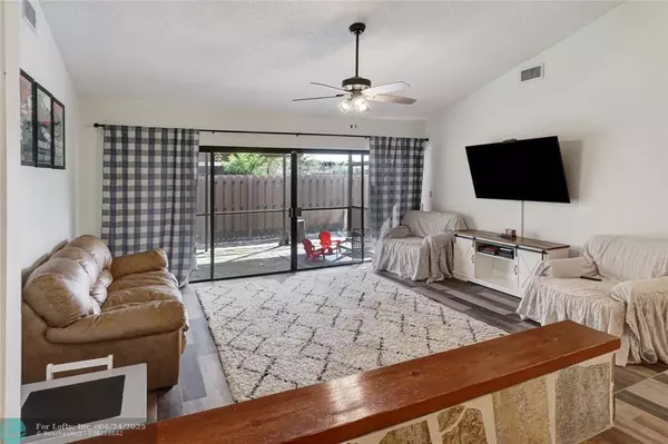 Davie, FL 33314,7513 SW 26th Ct #79