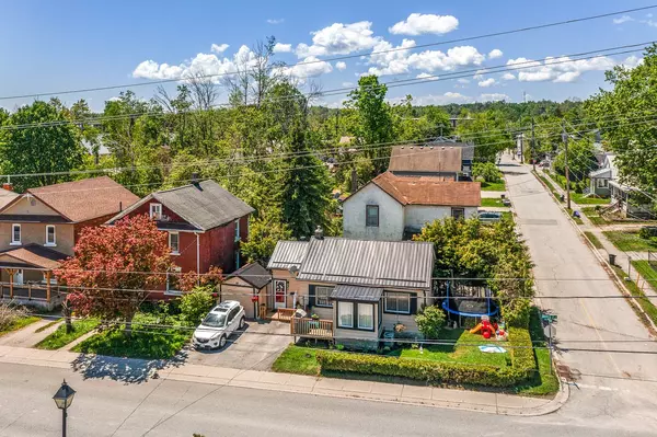 Orillia, ON L3V 5J3,83 Andrew ST S