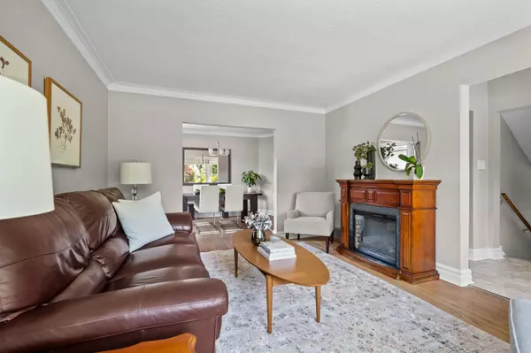 Mississauga, ON L5H 2P5,43 Pine AVE S