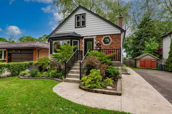Mississauga, ON L5H 2P5,43 Pine AVE S