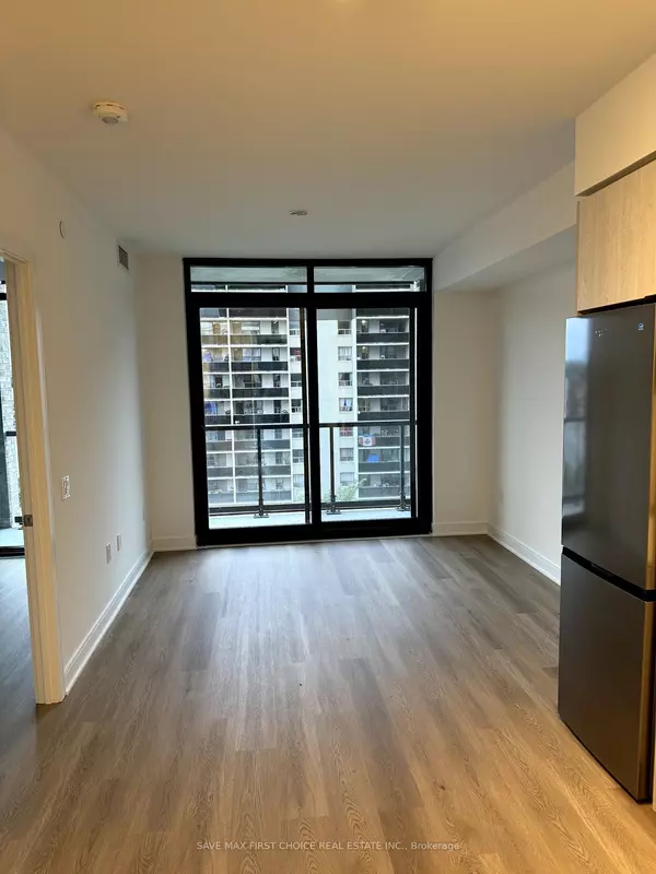Mississauga, ON L5A 0B1,86 DUNDAS ST E #510