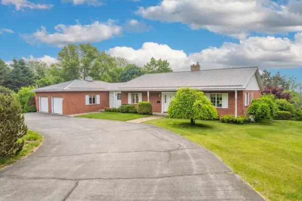 Brighton, ON K0K 1H0,55 Oakridge DR