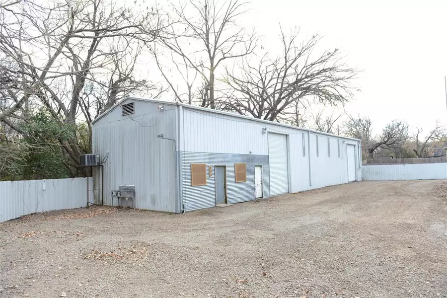 808 W Coffin #100, Denison, TX 75020