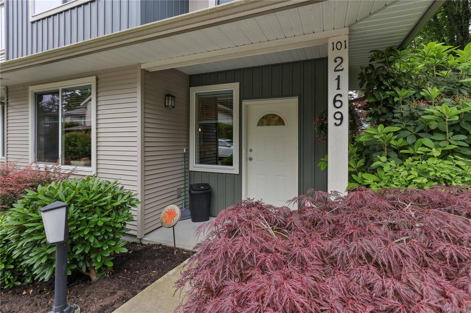 Nanaimo, BC V9T 0C8,2169 Ridgemont Pl #101