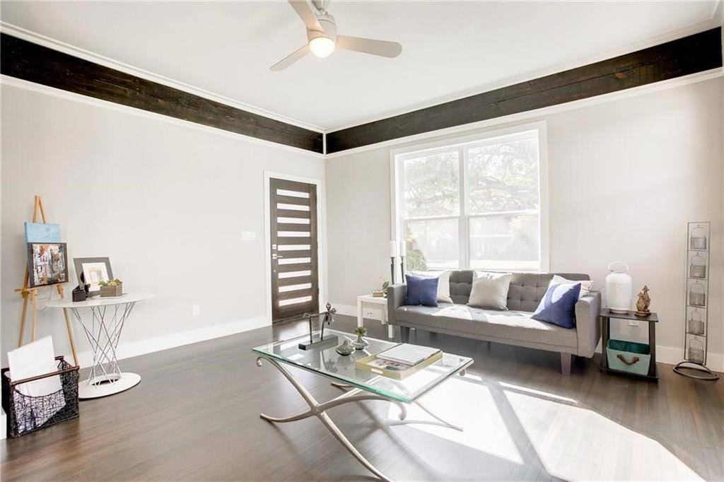 Dallas, TX 75208,1821 W 10th Street