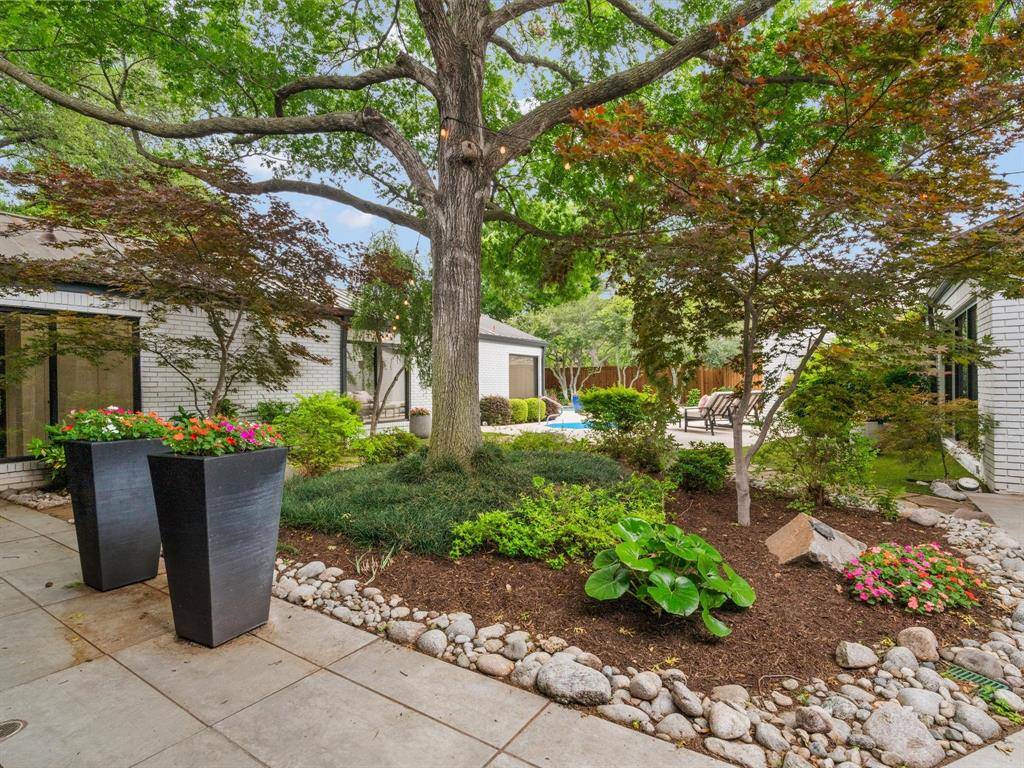 Dallas, TX 75248,5512 Bent Tree Drive
