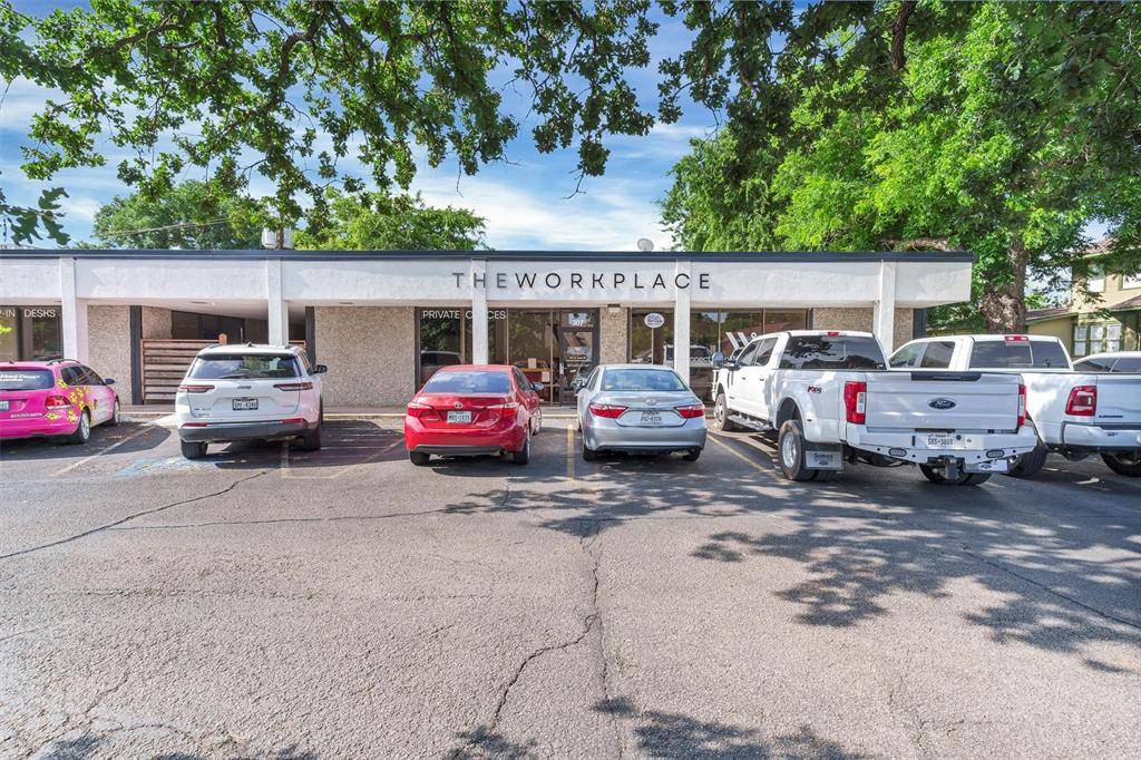 Granbury, TX 76048,307 W Pearl Street #103