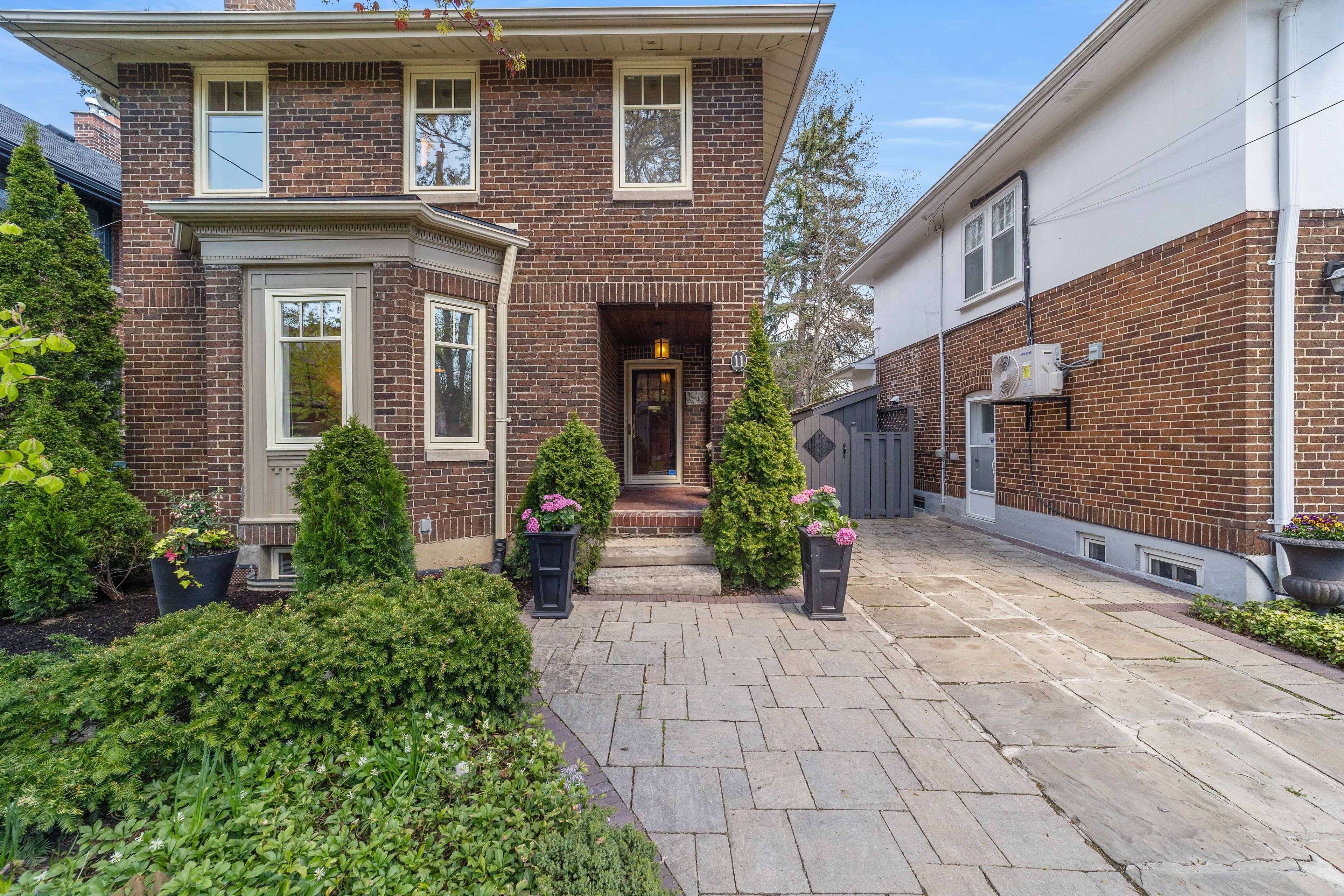 Toronto C04, ON M4N 2P3,11 St Hildas AVE
