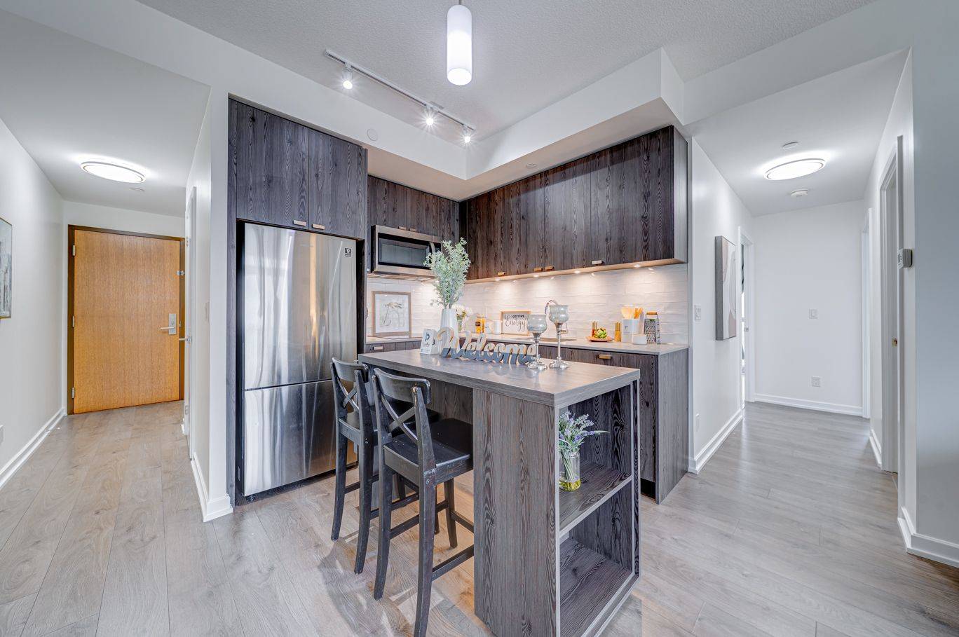 Toronto C15, ON M2J 0E5,56 Forest Manor RD #1910