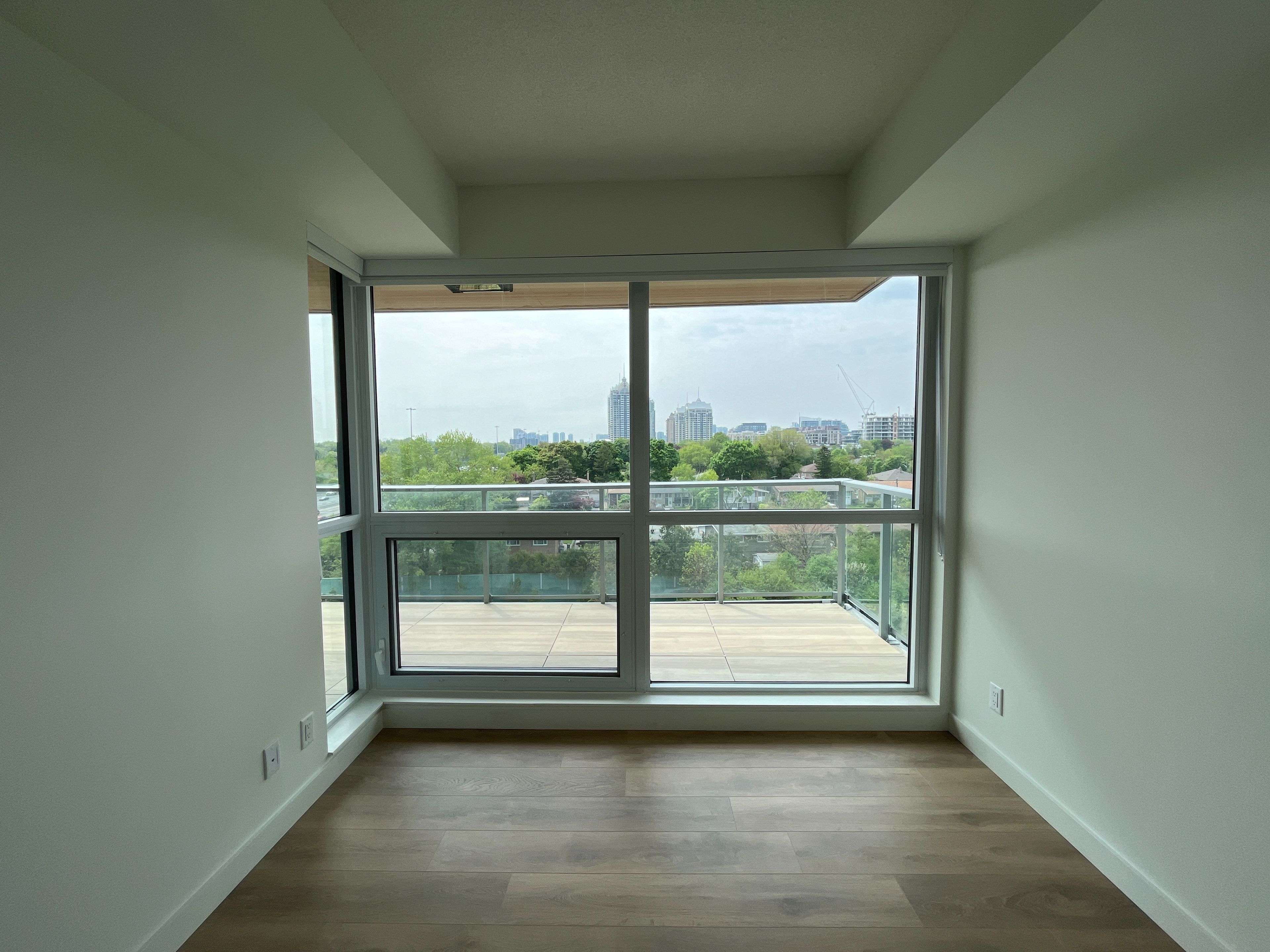 Toronto C15, ON M2K 0J1,25 McMahon DR #1008