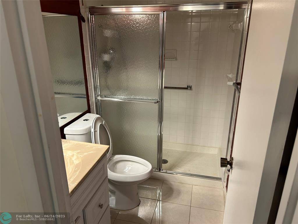 Lauderdale Lakes, FL 33313,[StreetName,UnitNumber,StreetNumber,StreetDirPrefix]
