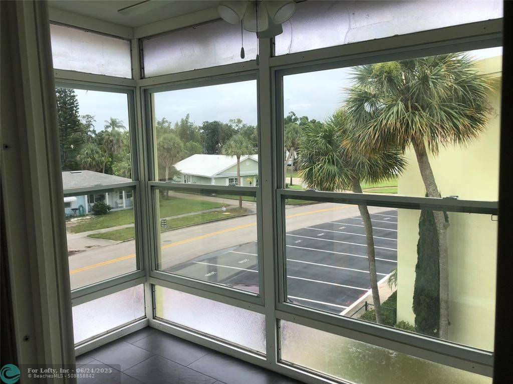 Vero Beach, FL 32960,1100 Ponce De Leon Cir  #N301