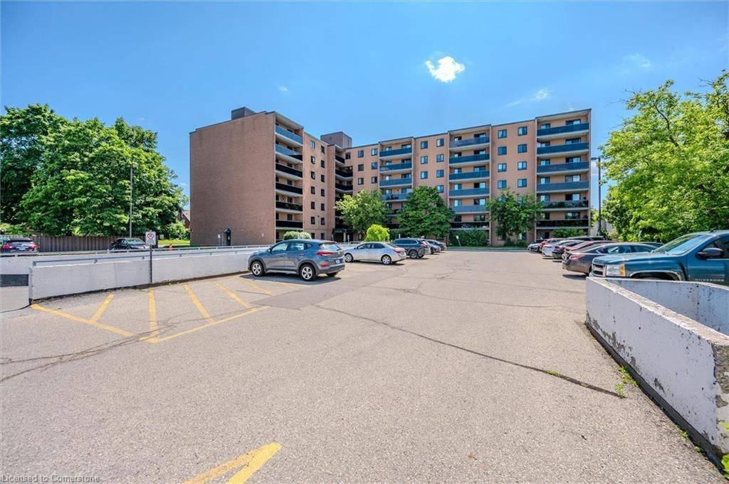 Kitchener, ON N2M 5E4,29 West AVE W #311