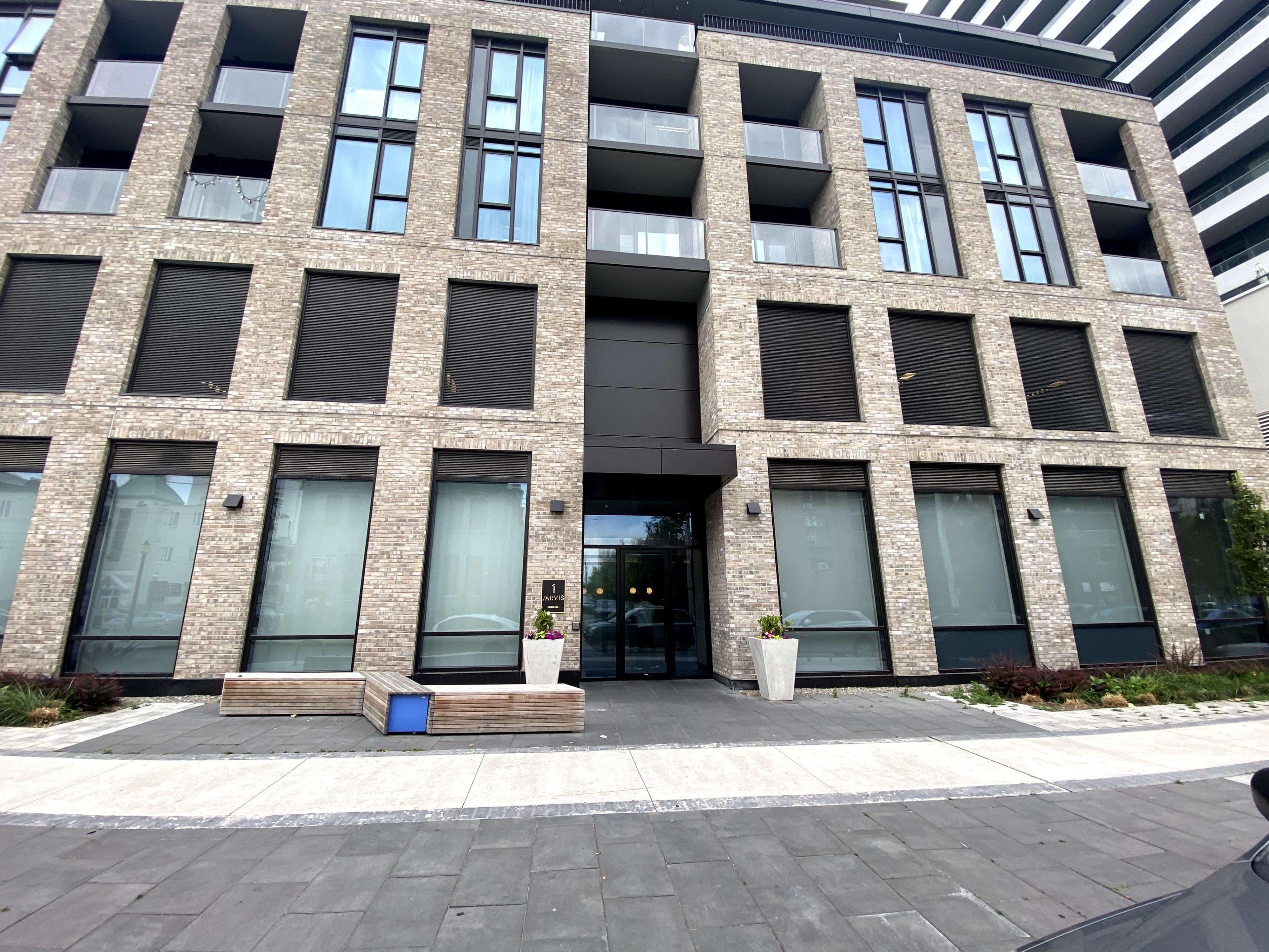 Hamilton, ON L8R 3J2,1 Jarvis ST #1415