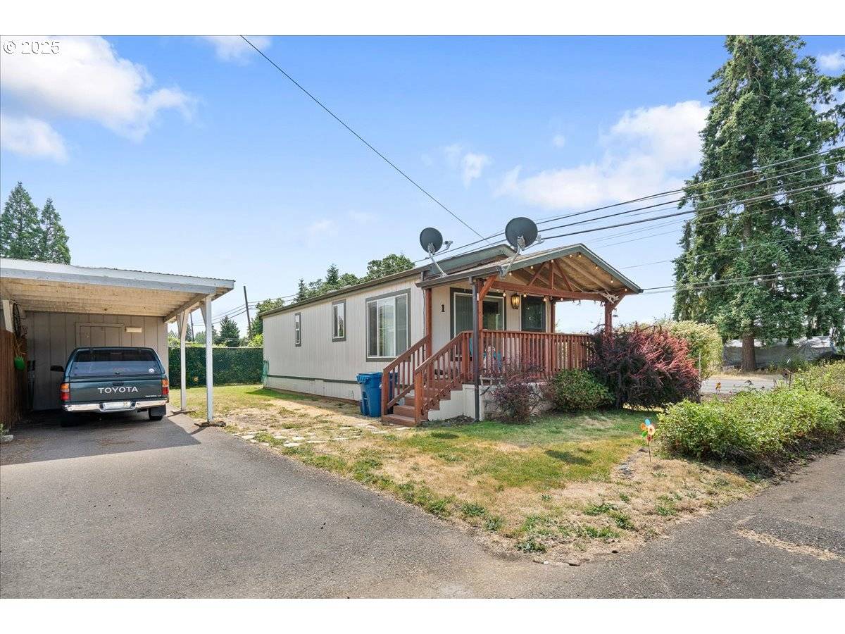 Silverton, OR 97381,1732 PINE ST NE #1