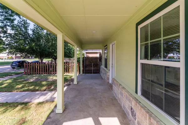 Fort Worth, TX 76107,5909 Fletcher Avenue