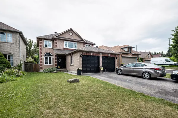 Pickering, ON L1X 2T7,1113 Gossamer DR