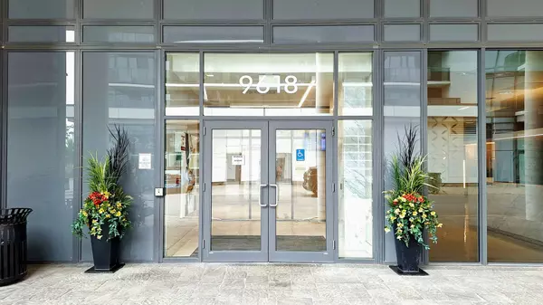 Richmond Hill, ON L4C 0X5,9618 Yonge ST #301