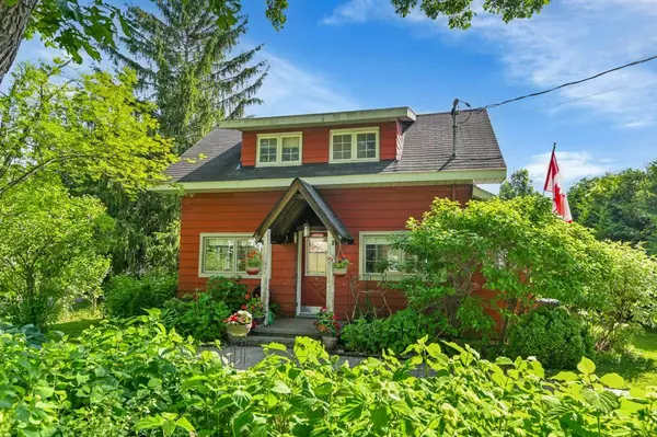 Orleans - Cumberland And Area, ON K4C 1R4,979 Hillmillar ST