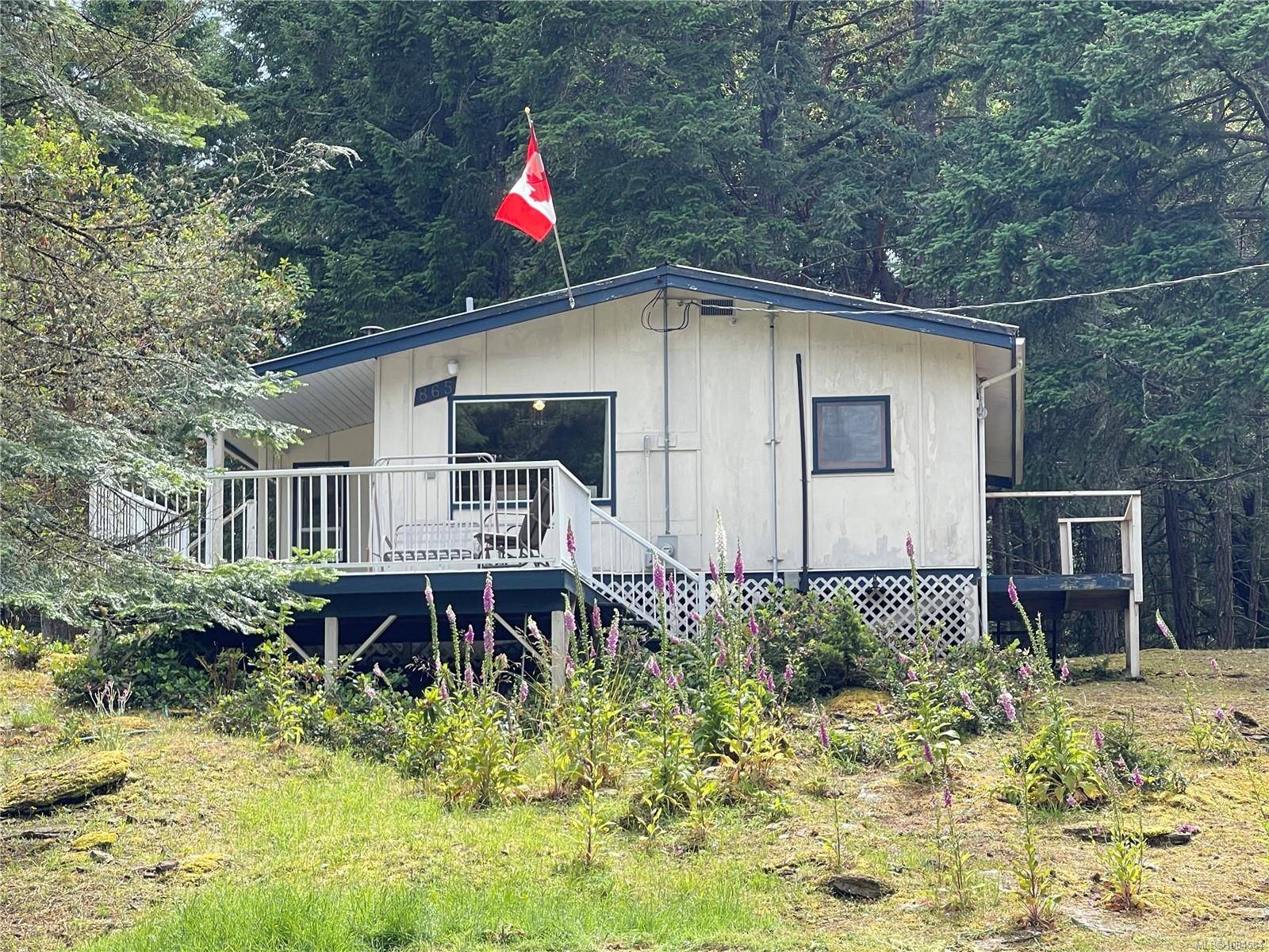 Mudge Island, BC V1V 1V1,865 Driftwood Dr