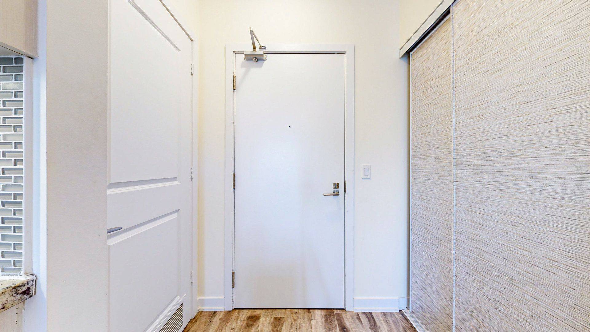 Mississauga, ON L5M 0Z1,4655 Glen Erin DR #102