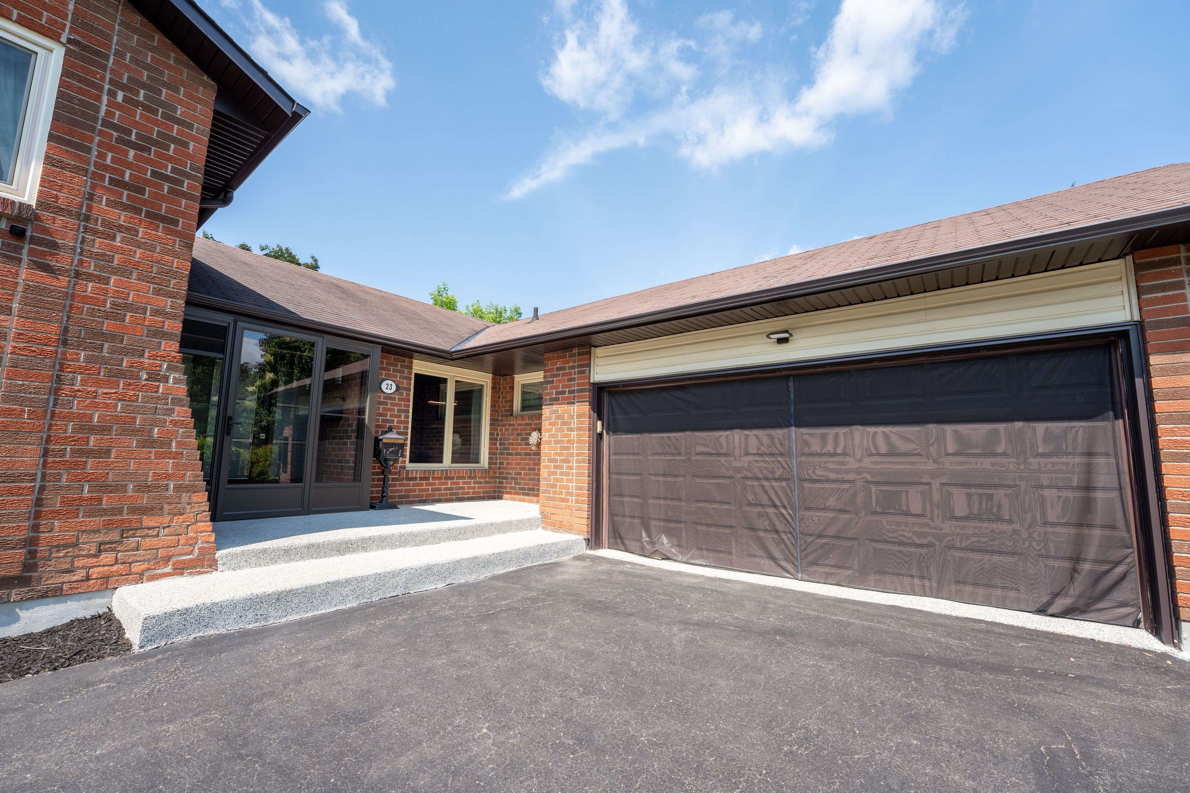 Brampton, ON L6Z 1W6,23 Wadsworth CIR