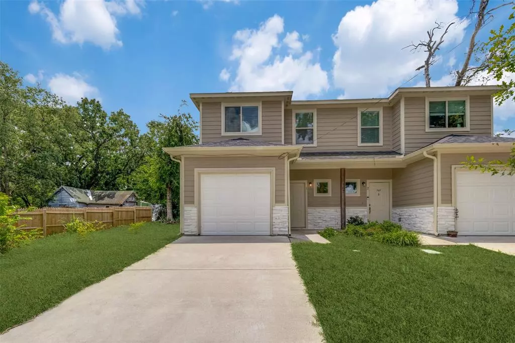 Bonham, TX 75418,707 S 6th Street