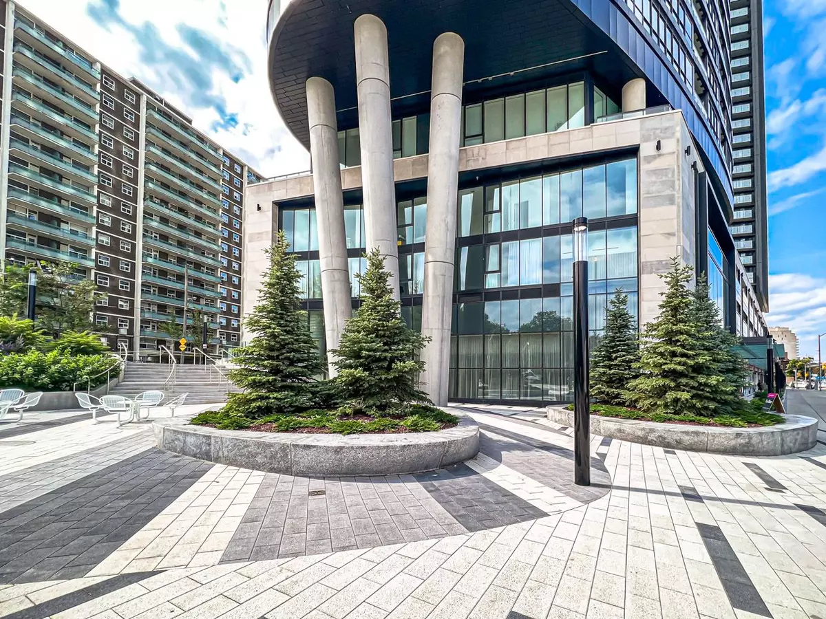 Toronto C08, ON M4W 0B3,585 Bloor ST E #3415