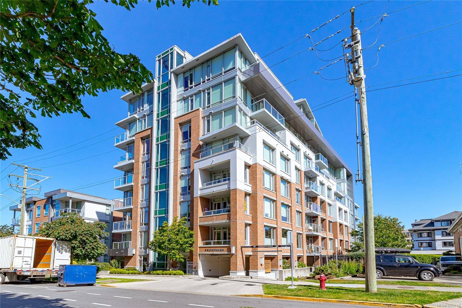 646 Michigan St #404, Victoria, BC V8V 0B7