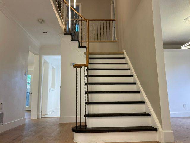 Newmarket, ON L3Y 5Y9,310 Primrose LN