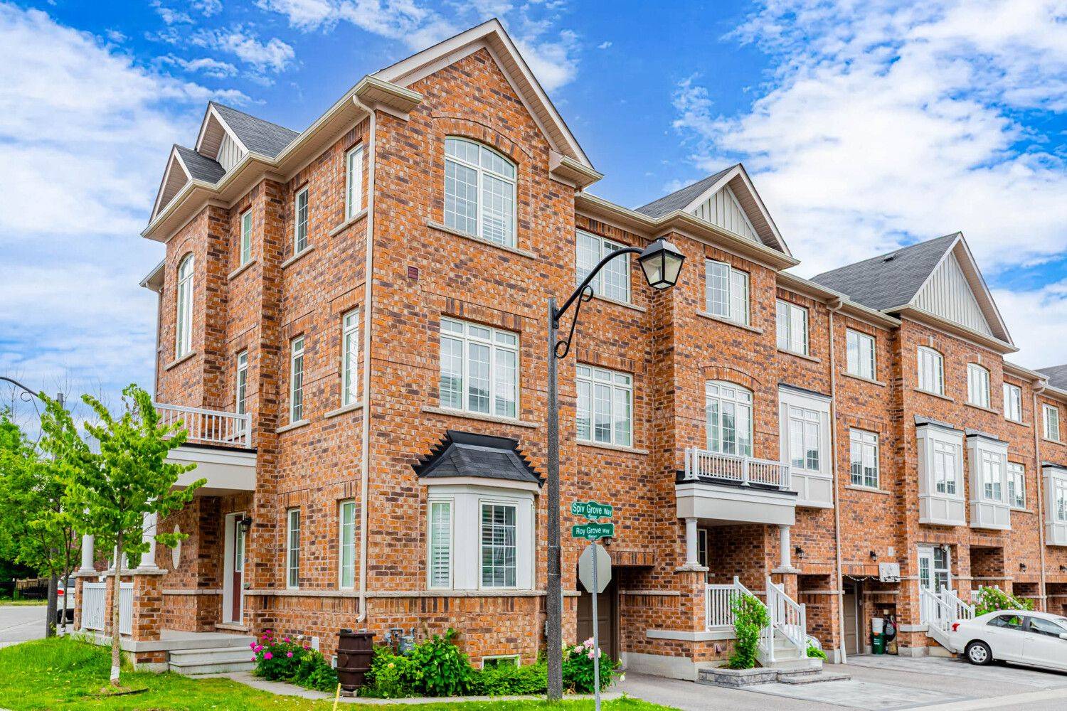 Markham, ON L6E 0T6,29 Spvi Grove WAY #Upper